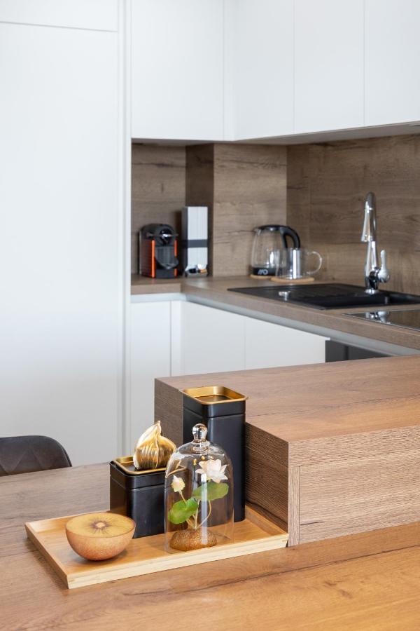 Stylish 2Bdr Apartment- Free Garage ซาเกร็บ ภายนอก รูปภาพ