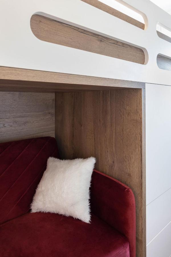 Stylish 2Bdr Apartment- Free Garage ซาเกร็บ ภายนอก รูปภาพ