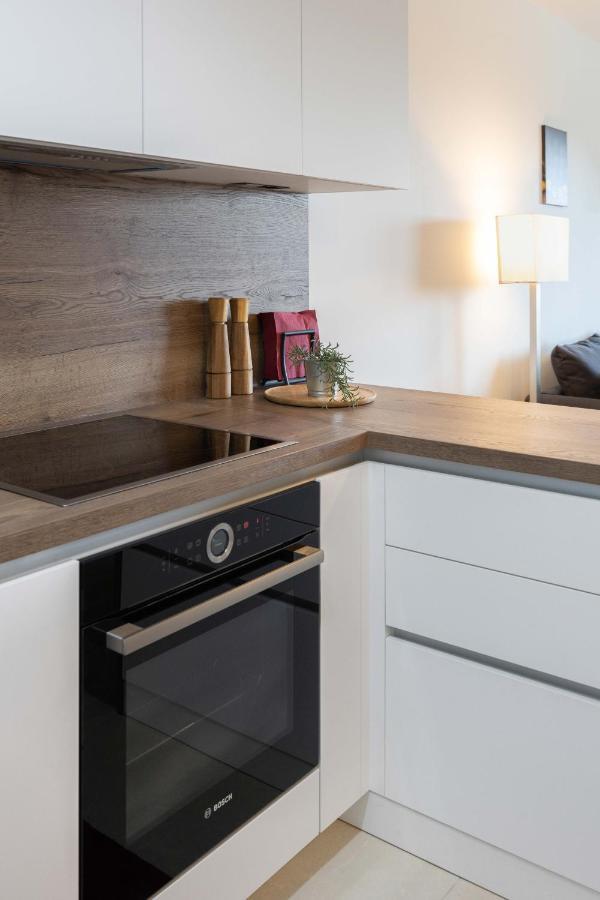 Stylish 2Bdr Apartment- Free Garage ซาเกร็บ ภายนอก รูปภาพ