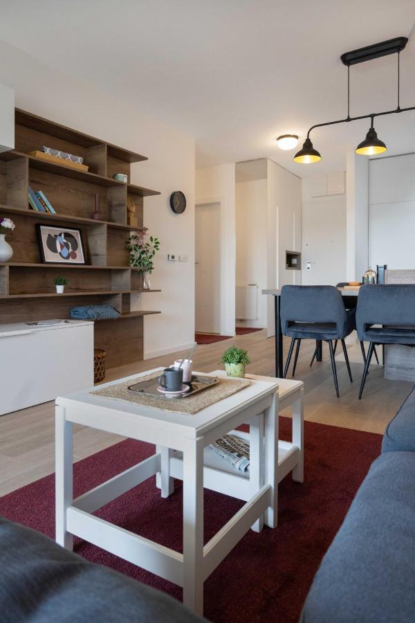 Stylish 2Bdr Apartment- Free Garage ซาเกร็บ ภายนอก รูปภาพ